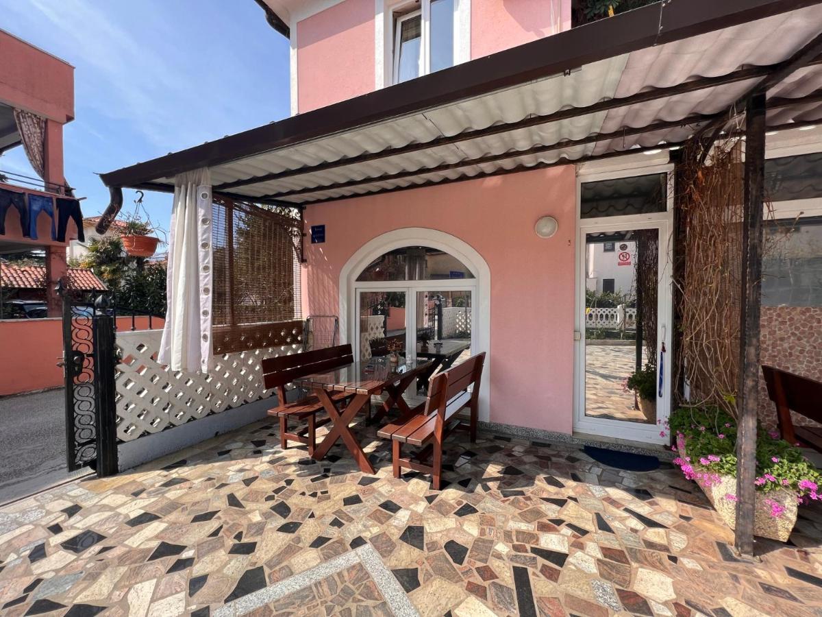 Apartments Tereza Novigrad  Luaran gambar