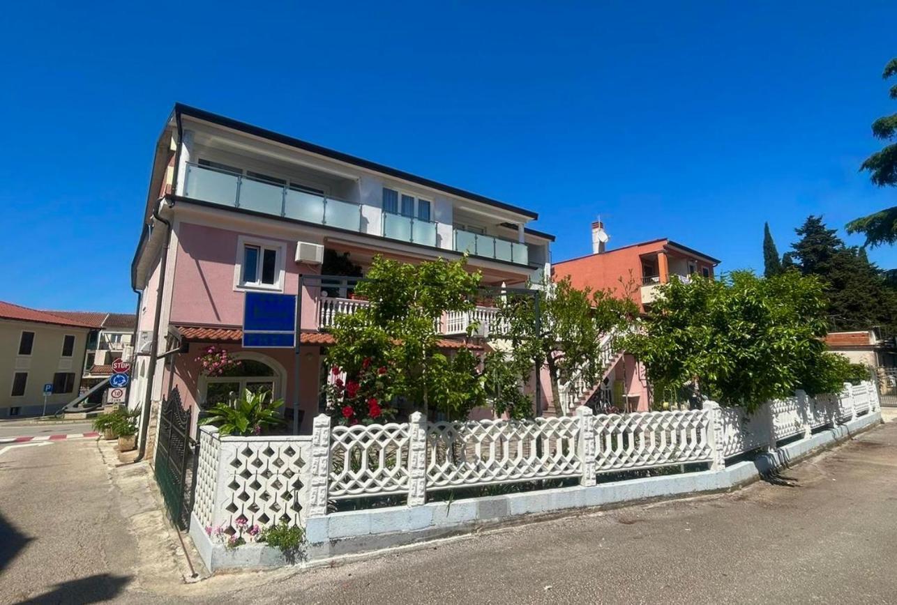 Apartments Tereza Novigrad  Luaran gambar